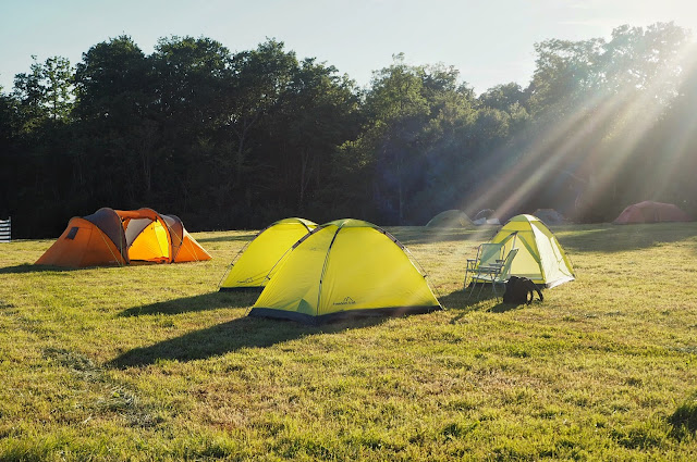 A UK staycation exploring rural Kent with outdoor store GO Outdoors. The post includes a #GORoadtrip and #GOcation with campfires, activities such as hiking, biking and bush craft as well as plenty of camping fun.