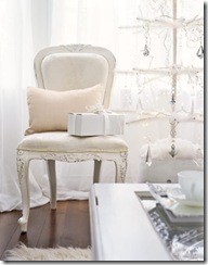 Feather-Tree-White-Chair-HTOURS1206-de