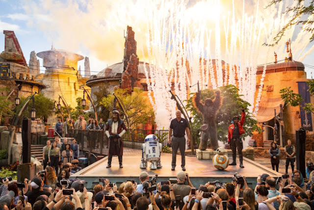 Star Wars Galaxy's Edge estréia emocionante no Walt Disney World Resort