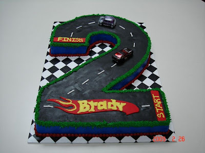  Wheels Birthday Cake on Awesome Hot Wheels Cake  I M Pretty Sure That S Not The Kind Of Cake