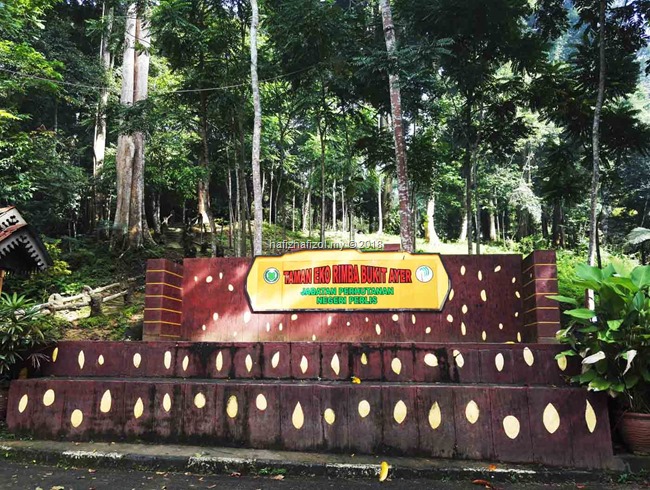 gambar air terjun bukit air perlis