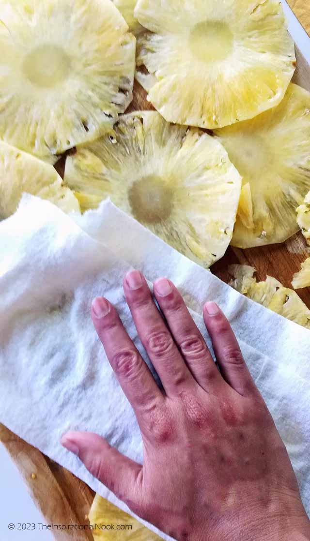 Thinly sliced pineapple