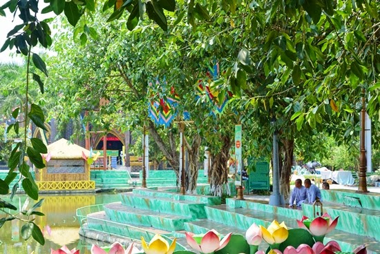 Suoi Tien Amusement Park _trailforsmiles.blogspot.com