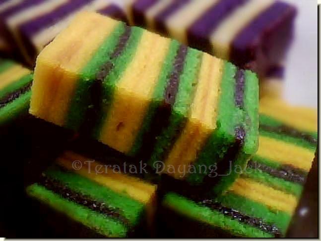 DapurKu SaYang: Kek Lapis Horlicks dan Kek Lapis Asam Manis