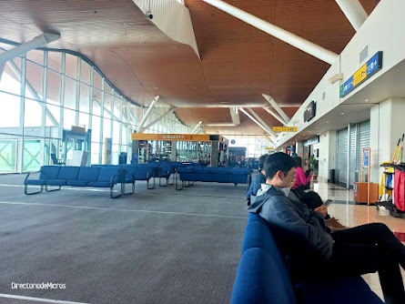 Sala de embarque del Aeropuerto El Loa, Calama, Chile