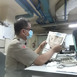 Membaca Jawa Pos edisi Minggu