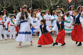 Erreka-Ortu cierra el popular carnaval de Retuerto con sus danzas tradicionales