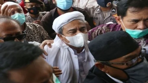 Info Terkini Kesehatan Habib Rizieq, Aziz Mohon Doanya.