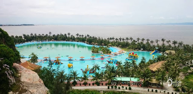 Hòn Dấu Resort là một resort 4 sao nằm trên đảo Hòn Dấu