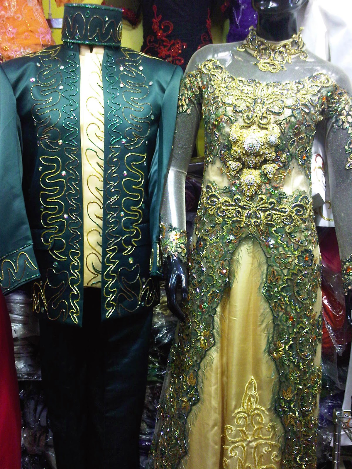 Rumah Pengantin Bugis Makassar BAJU KEBAYA  MODERN