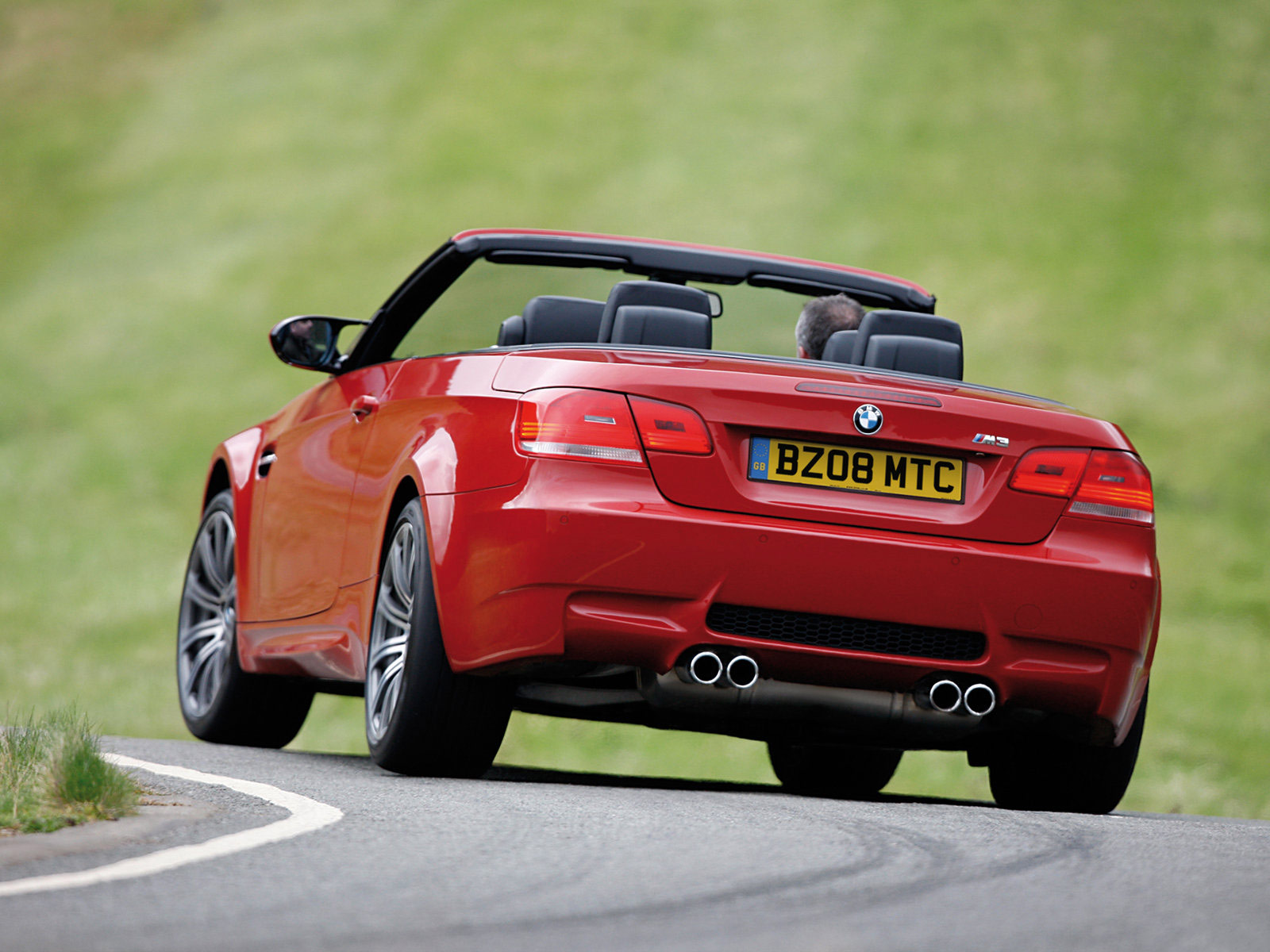 Gambar Mobil  BMW  M3 Convertible  UK Version 2009