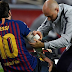 Messi Tidak Bermain 3 Minggu Karena Fraktur Lengan Kanan