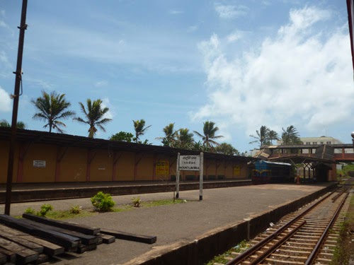 Mount Lavinia Railway Station ( Galkissa railway station)