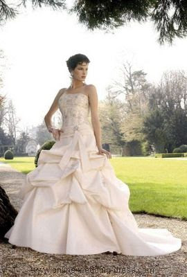 wedding dress 2011