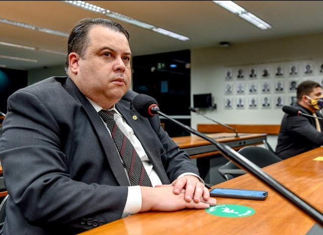  Deputado Julio Cesar quer proibir a utilização de gênero neutro na língua portuguesa