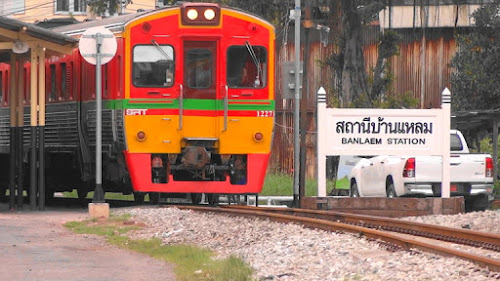 Ban Laem Station