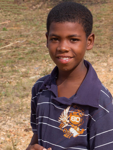 Niño en el cerro El Banqueo