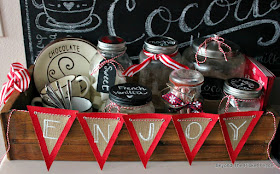 Hot cocoa sign, burlap banner, mason jars, chalkboard sign hand-lettered, https://goo.gl/U8dcWx