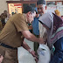 Pj Bupati Majalengka Dedi Supandi Salurkan Bantuan Pangan Beras 