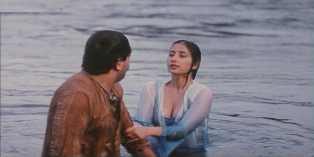 Manisha Koirala wet cleavage