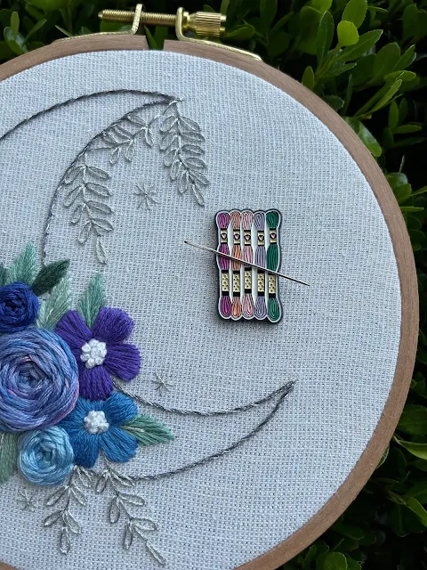 floss needle minder