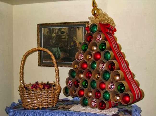 How to Recycle  Recycled  Tabletop Christmas  Trees Ideas 