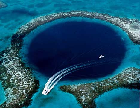 Biggest Sinkholes on Lounge Article  Mystery Of The Great Blue Hole The Famous And Life In