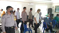 Polsek Medan Area Dan Jajaran Binmas Polrestabes Medan tinjau Pelaksanaan Vaksinasi Covid 19