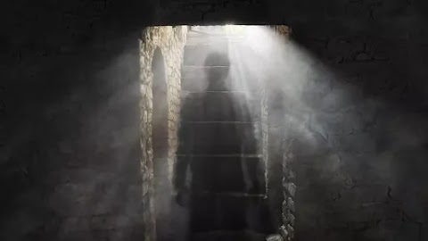 Família fica aterrorizada com 'atividade paranormal' 