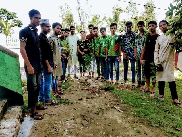 বাঁশখালী উপজেলা ছাত্রলীগের উদ্যোগে ছনুয়াতে বৃক্ষরোপণ কর্মসূচি