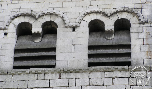 BLENOD-LES-PONT-A-MOUSSON (54) - Clocher roman de l'église Saint-Etienne