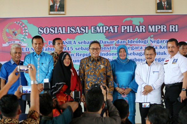 Ketua MPR RI Zulkifli Hasan Motivasi Mahasiswa STIT SB Pariaman
