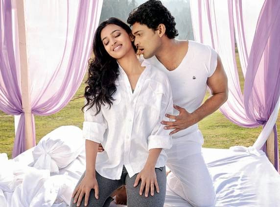 Radhika-Apte-Hot-Photos