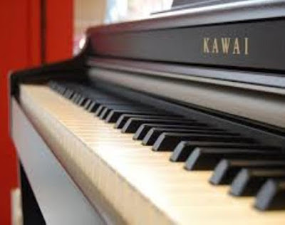 Đàn Piano Kawai K200 nổi trội về âm sắc và độ cảm ứng phù hợp cho luyện tập và trình diễn