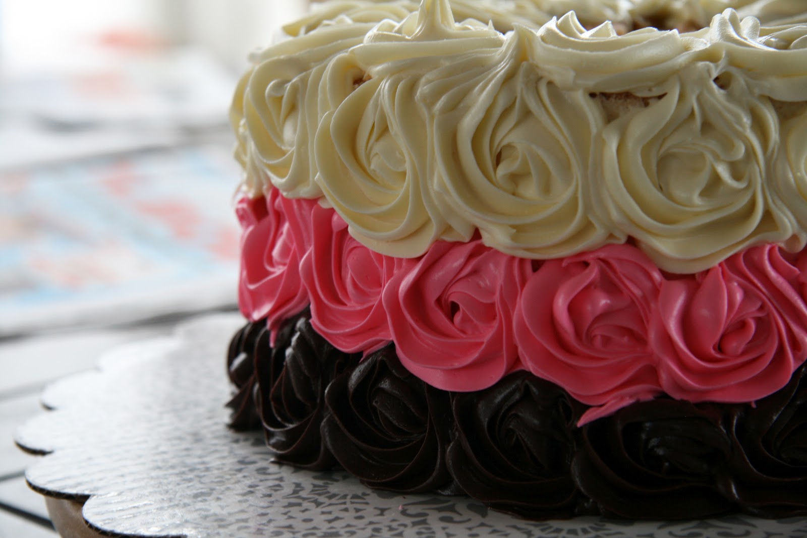 Black and Pink Roses Cake