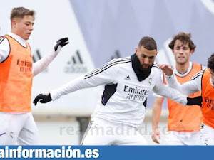 El algecireño Álvaro Leiva se ejercita a las órdenes de Ancelotti junto a Benzema y el resto del Real Madrid