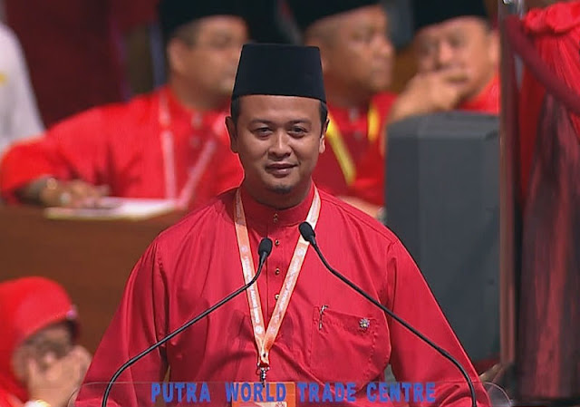 Ucapan Lawak Tapi Pedas Ustaz Syamsul Debat di Perhimpunan Agung UMNO 2016 