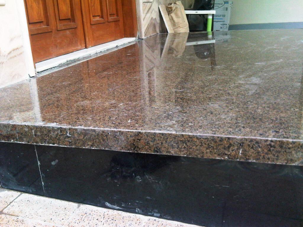 rumahcantik2a Granit  TROPICAL BROWN from Italy