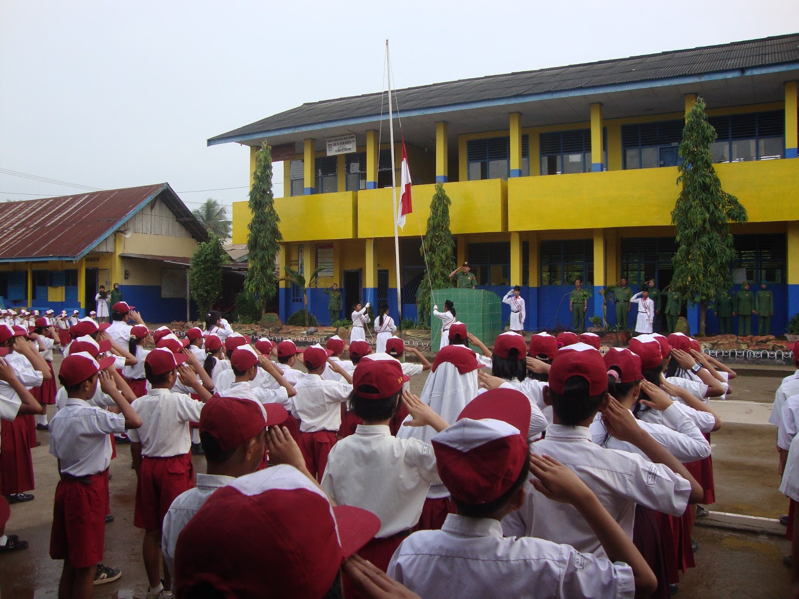 Manfaat Upacara Bendera bagi Anak Sekolah Dasar Tinta Manfaat Upacara Bendera bagi Anak Sekolah Dasar Tinta