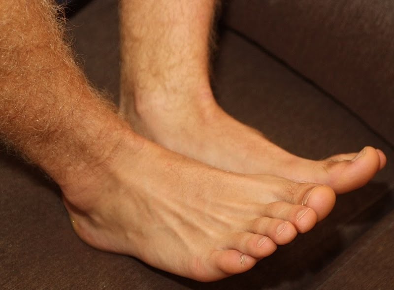  129 Male Feet