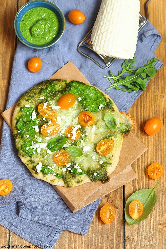 Pizza con pesto di rucola