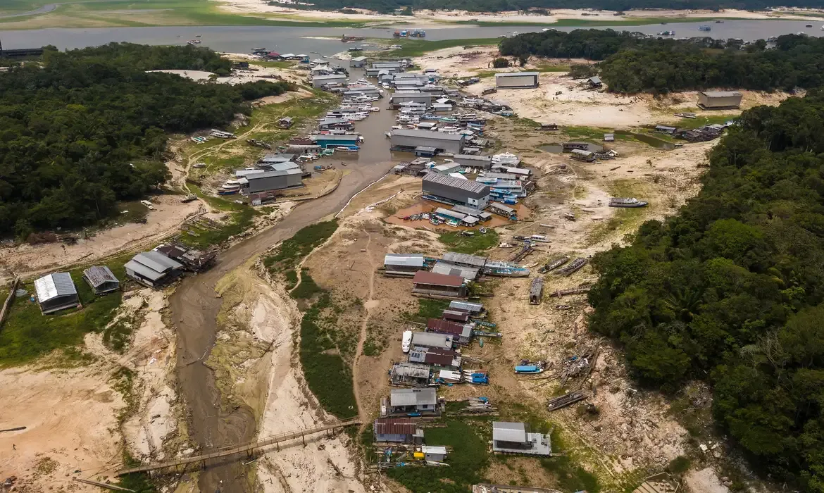 62 municípios do Amazonas estão em estado de emergência por causa da seca - Foto: Rafa Neddermeyer/Agência Brasil