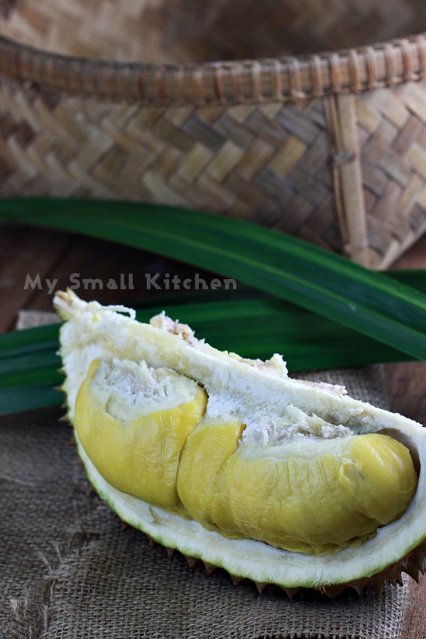 My Small Kitchen: Roti Jala Kuah Durian