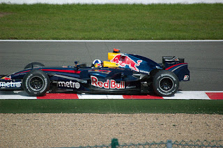 Gambar Mobil Balap F1 Red Bull 03