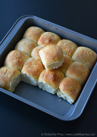 Easy Eggless Dinner Rolls Recipe