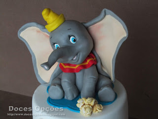 dumbo disney cake