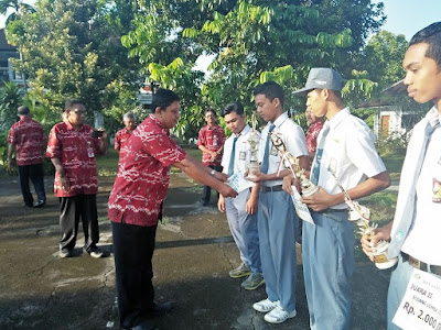 LOMBA KREATIVITAS SISWA (LKS) MARGA GINAWE BORONG JUARA