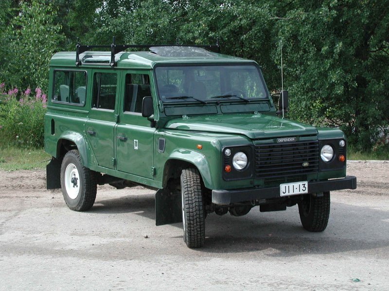 Land Rover Defender. Land Rover Defender Review