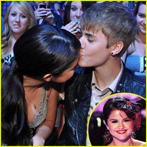 justin bieber kissing selena gomez