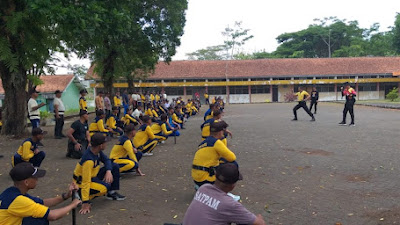 Tingkatkan Skill Pam Swakarsa, Polresta Malang Kota Berikan Pembinaan dan Pelatihan Satpam